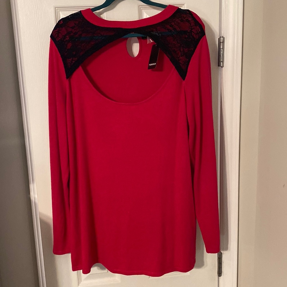 Lightweight sweater